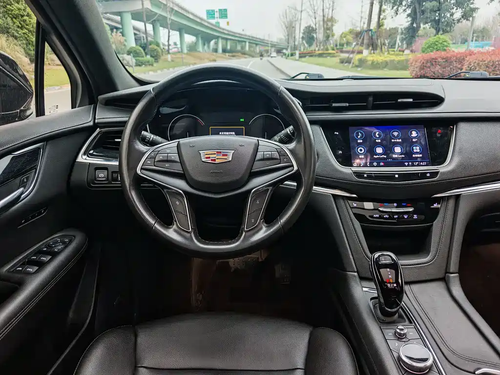 Cadillac XT5 2021 — фото 12