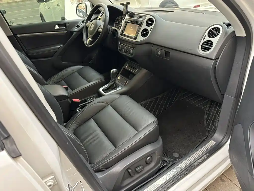 Volkswagen Tiguan 2016 — фото 12