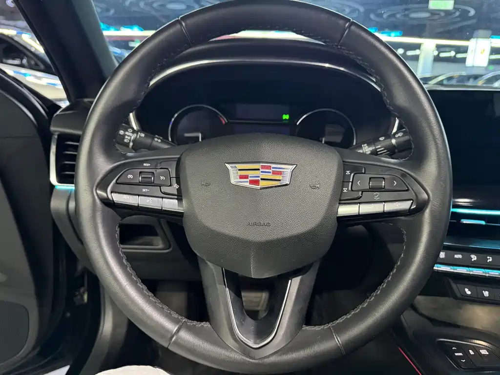 Cadillac CT5 2023 — фото 11