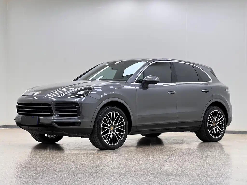 Porsche Cayenne 2022 — фото 1