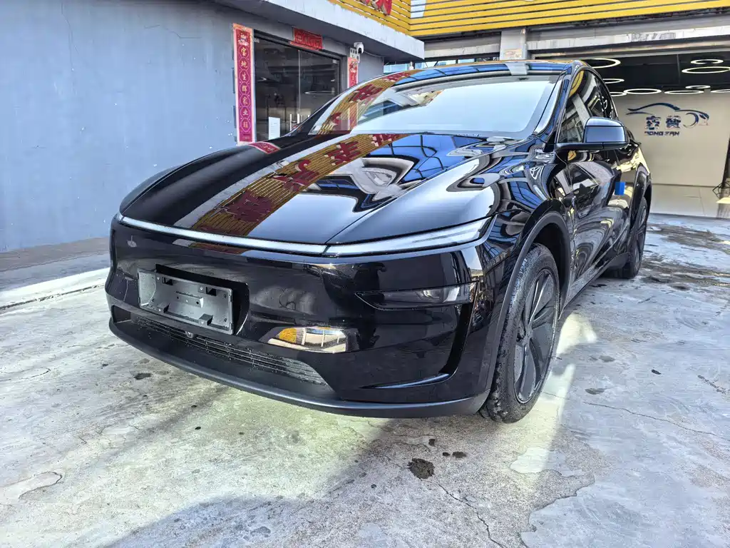 Tesla Model Y 2026