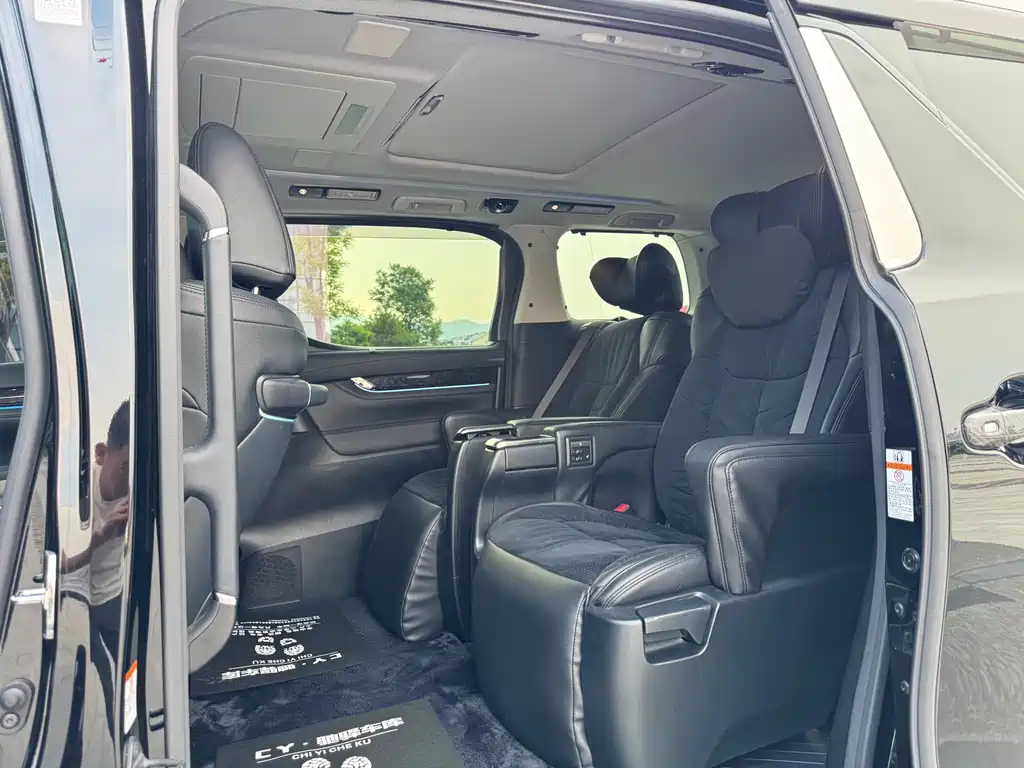 Toyota Vellfire 2019 — фото 11