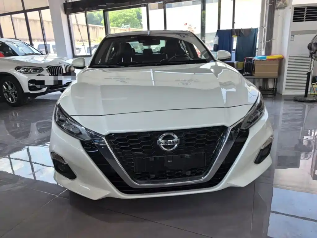 Nissan Teana 2022
