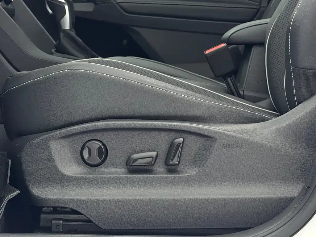 Volkswagen Tiguan L 2022 — фото 21