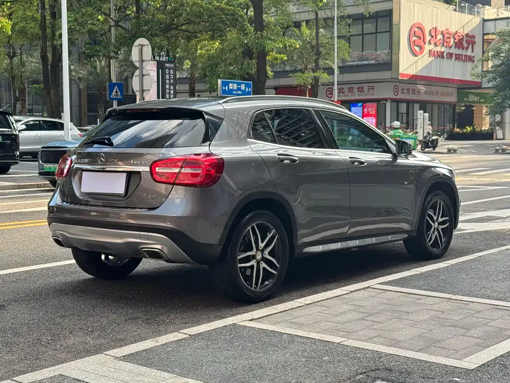 Mercedes-Benz GLA 2016 — фото 12