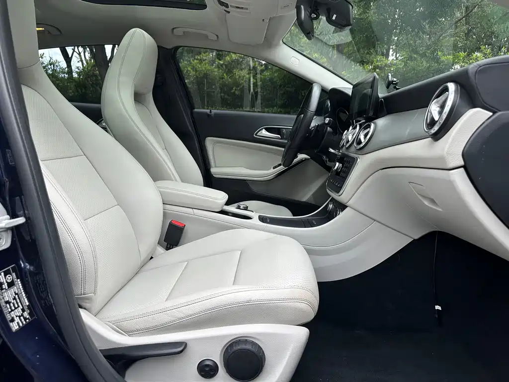 Mercedes-Benz GLA 2016 — фото 10