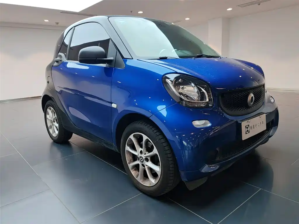 smart Fortwo 2018 — фото 2