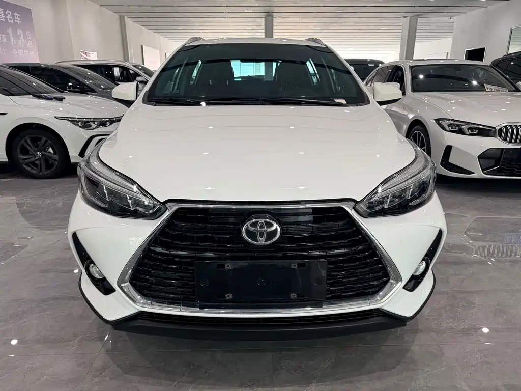 Toyota Yaris L 2022