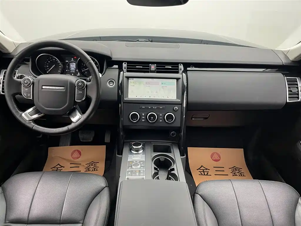 Land Rover Discovery 2018 — фото 24