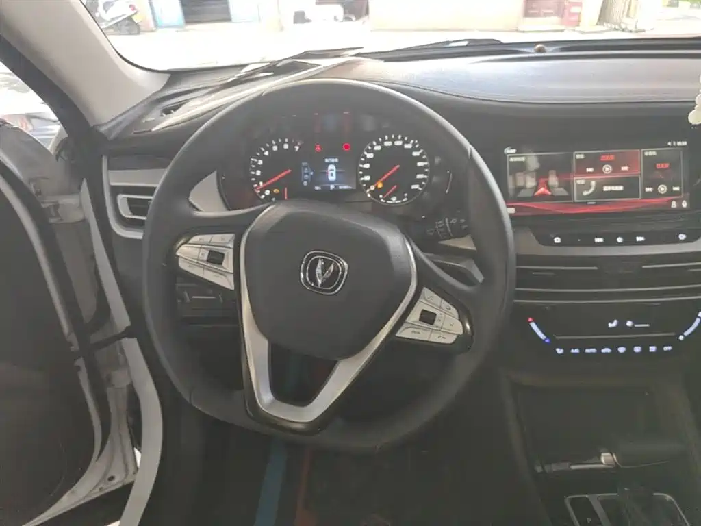 Changan CS35PLUS 2019 — фото 11