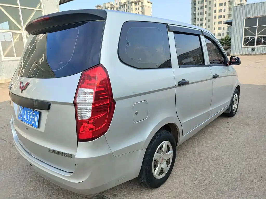 Wuling Hongguang 2018 — фото 5