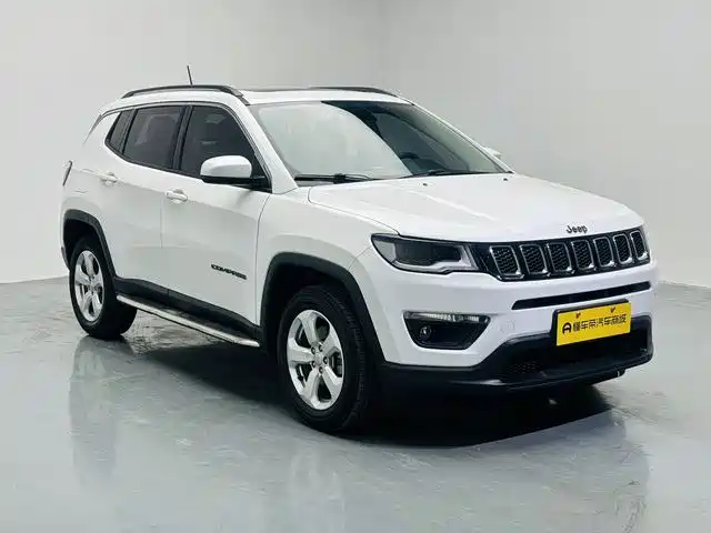 Jeep Compass 2018 — фото 3