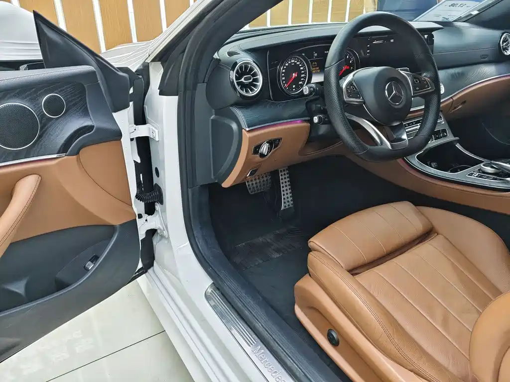 Mercedes-Benz E-Class 2018 — фото 13