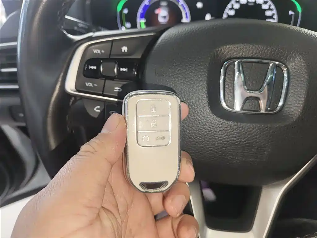 Honda Accord 2022 — фото 17