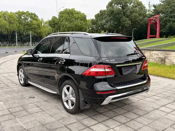 Mercedes-Benz M-Class 2014