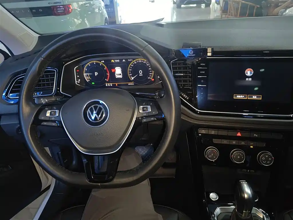 Volkswagen T-Roc 2022 — фото 10