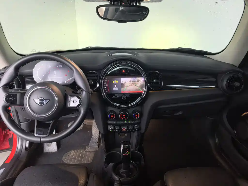 MINI MINI 2022