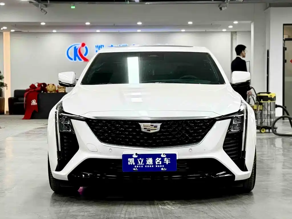 Cadillac CT5 2024 — фото 2