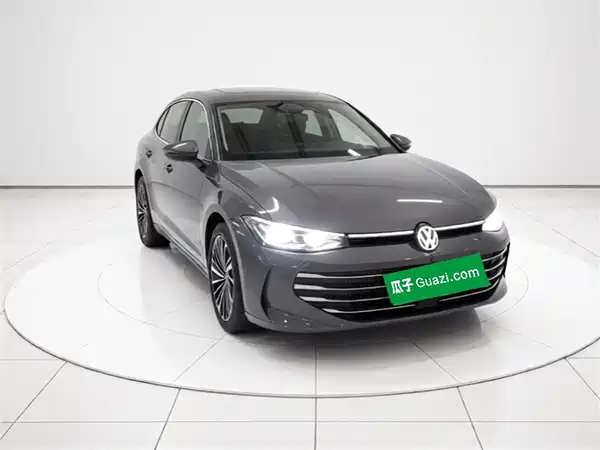 Volkswagen Passat 2025
