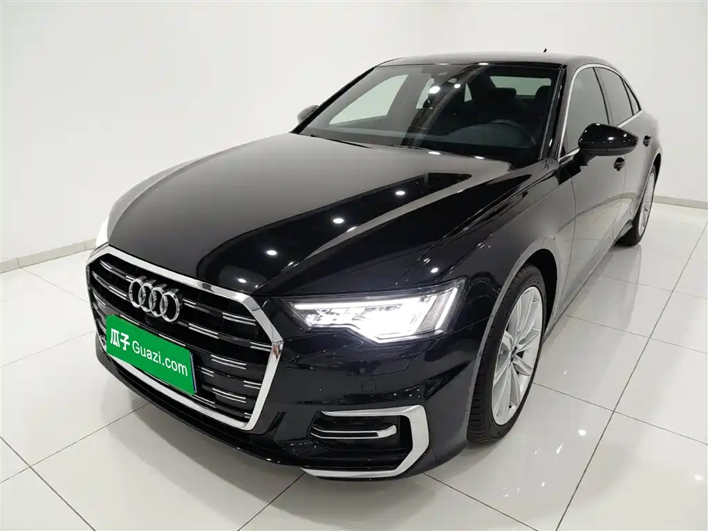 Audi A6L 2025 — фото 1