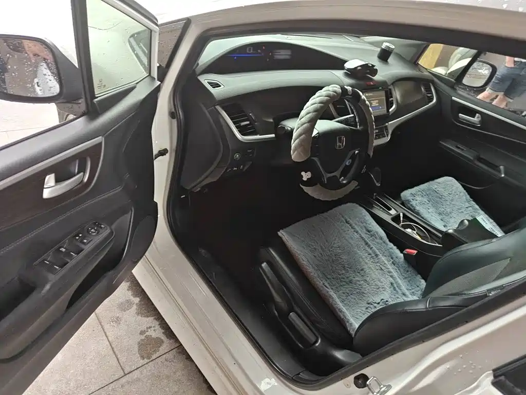 Honda Jade 2015 — фото 14