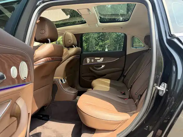 Mercedes-Benz E-Class 2023