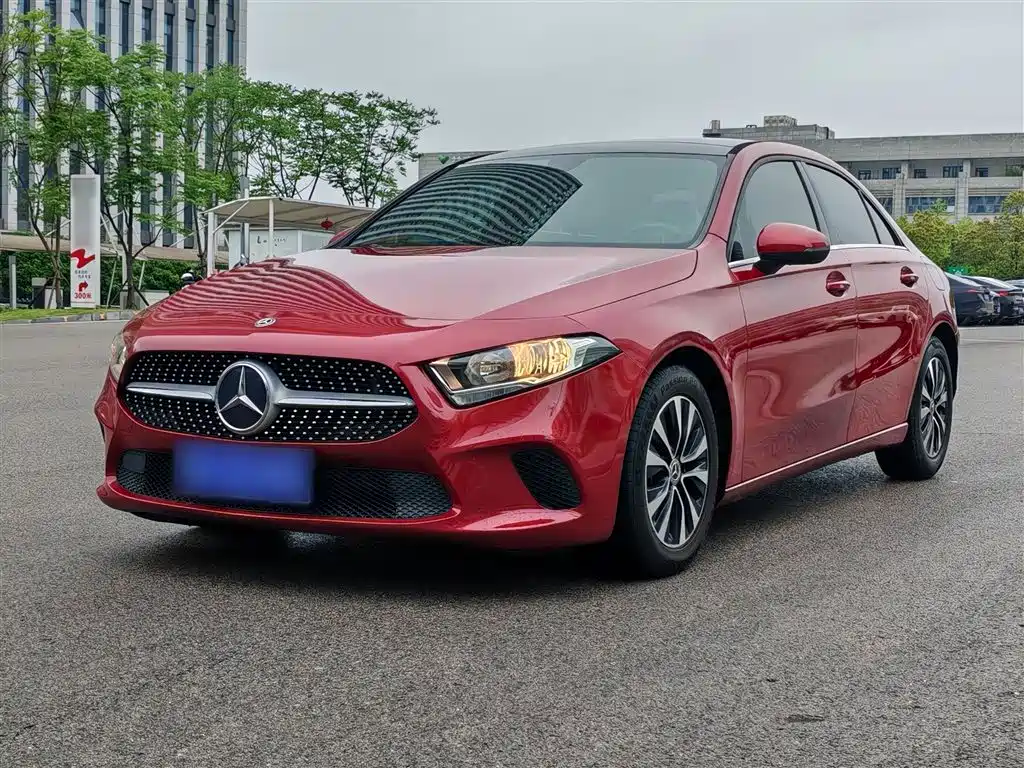 Mercedes-Benz A-Class 2020 — фото 2