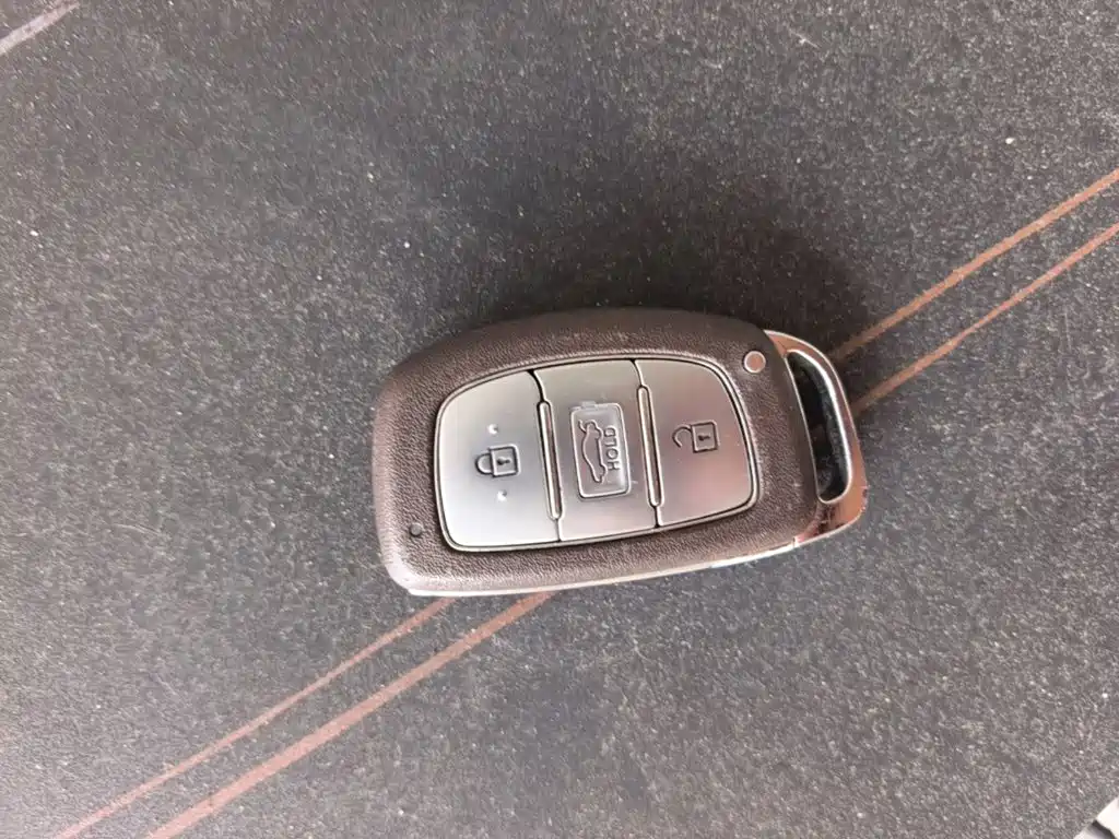 Hyundai Elantra 2015 — фото 9