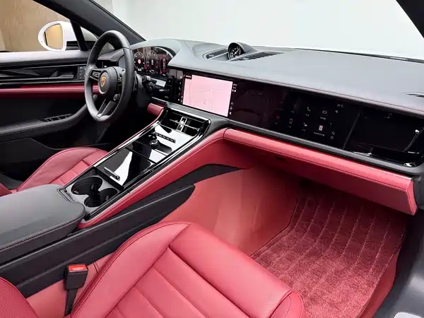 Porsche Panamera 2025