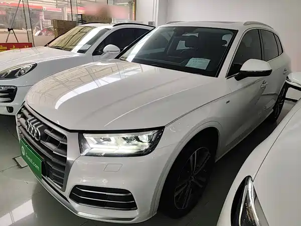 Audi Q5L 2020