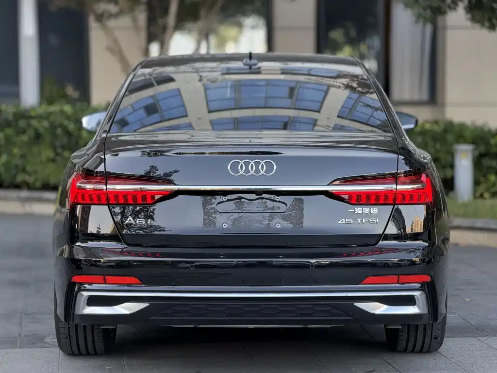 Audi A6L 2025 — фото 9