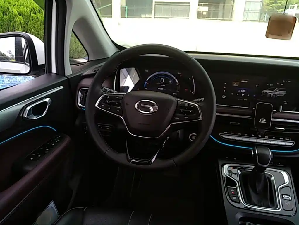 GAC Trumpchi M6 2021 — фото 11