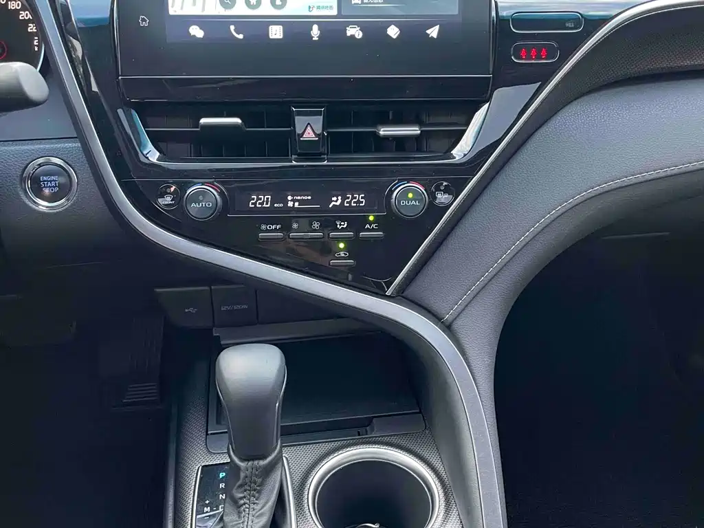 Toyota Camry 2024 — фото 11
