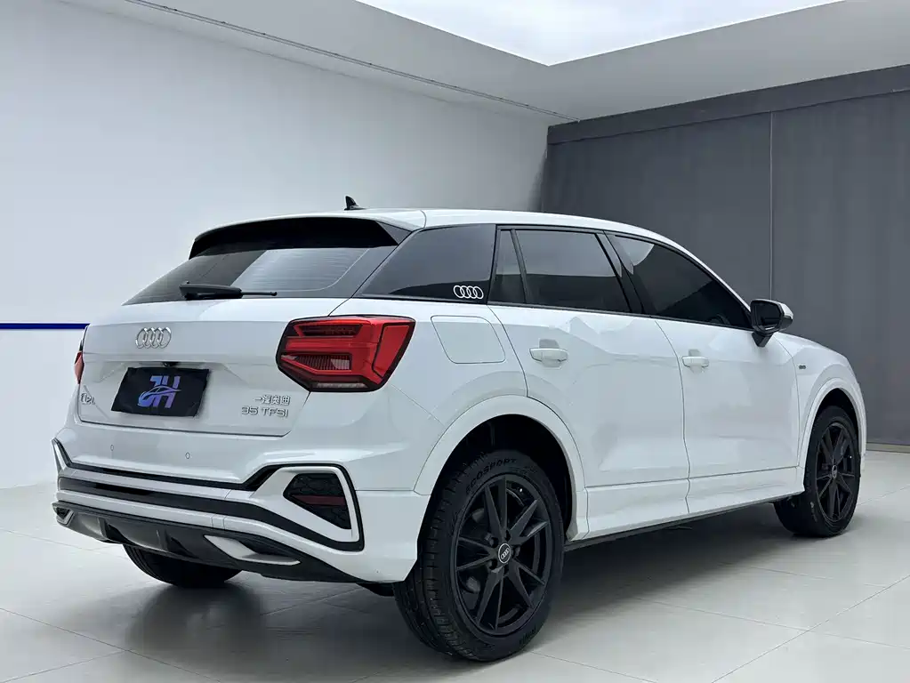 Audi Q2L 2022