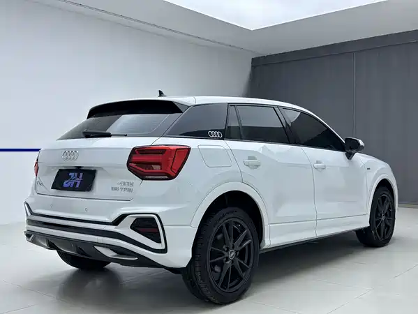 Audi Q2L 2022
