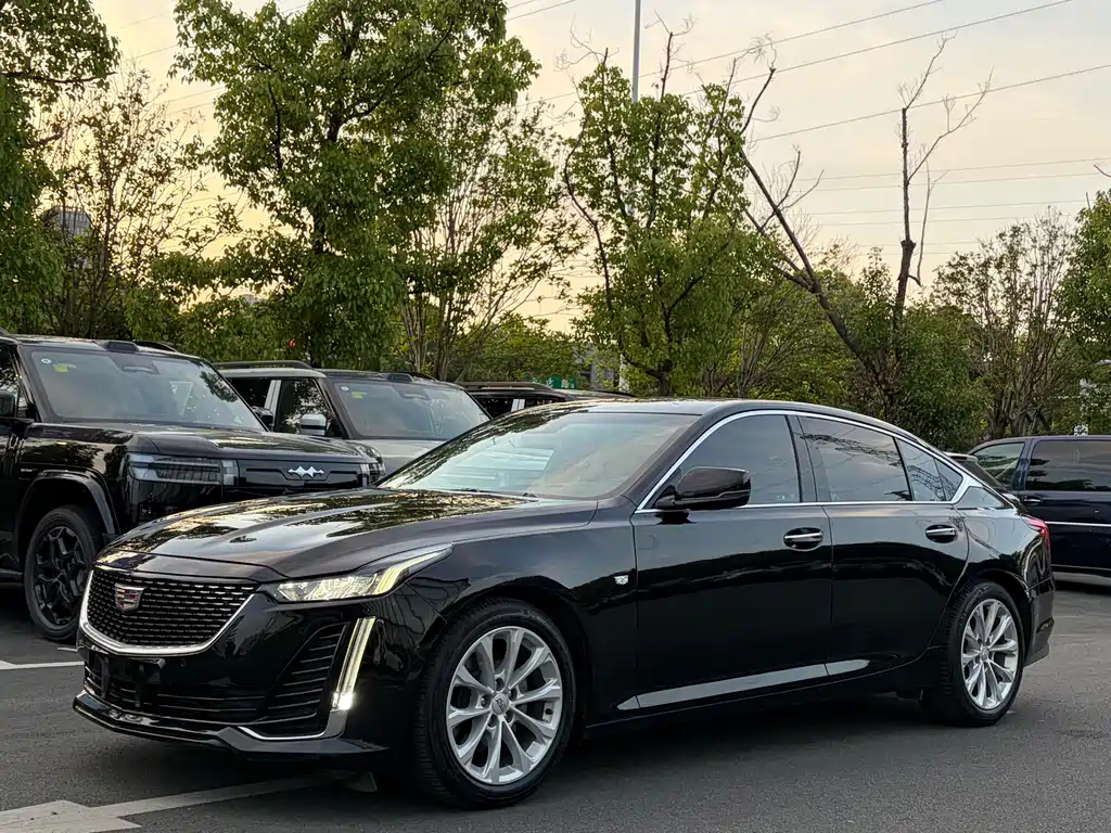 Cadillac CT5 2023 — фото 1