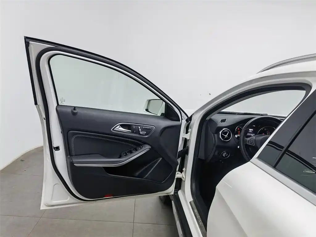 Mercedes-Benz GLA 2019 — фото 8