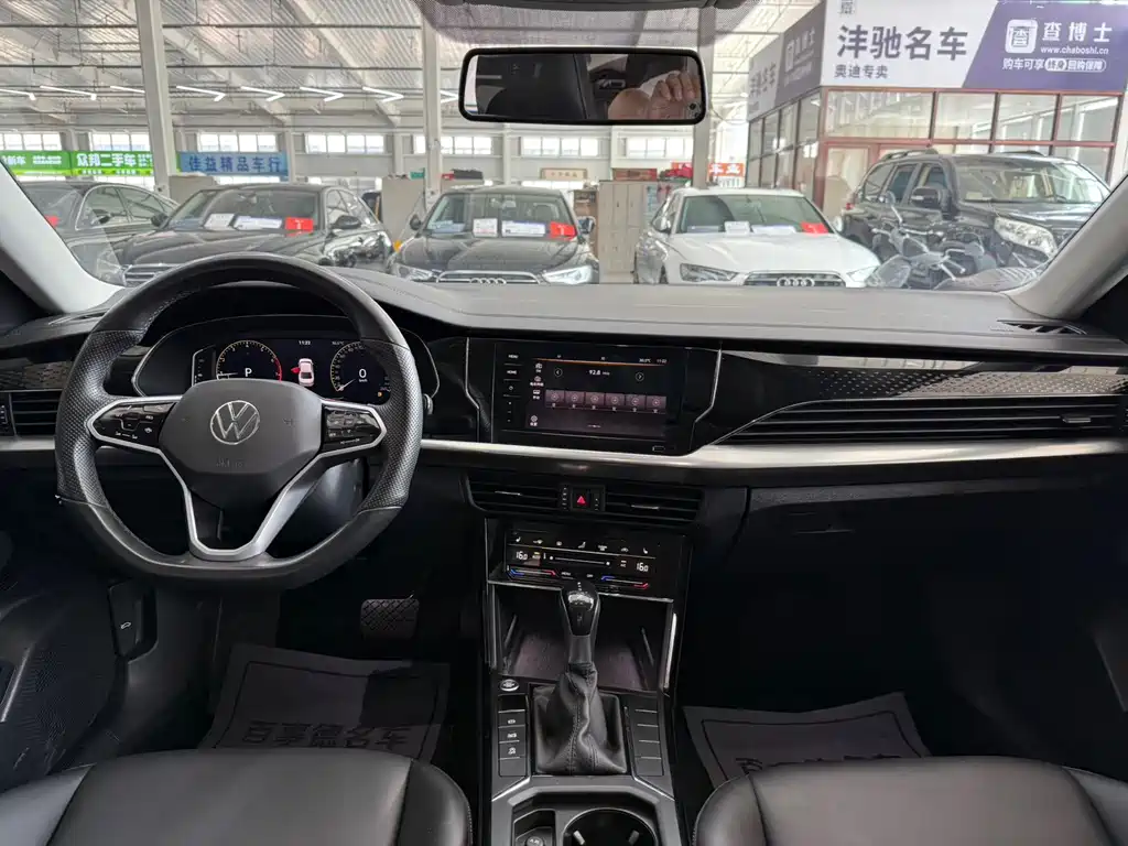 Volkswagen Passat 2023