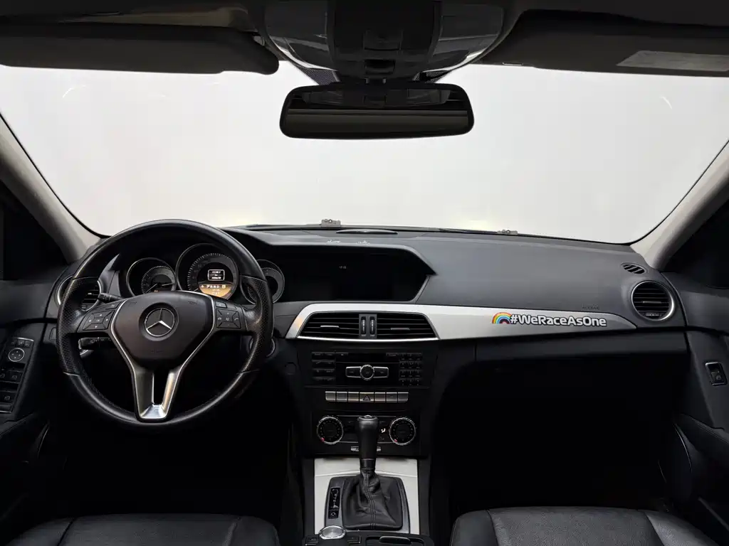 Mercedes-Benz C-Class 2012 — фото 11