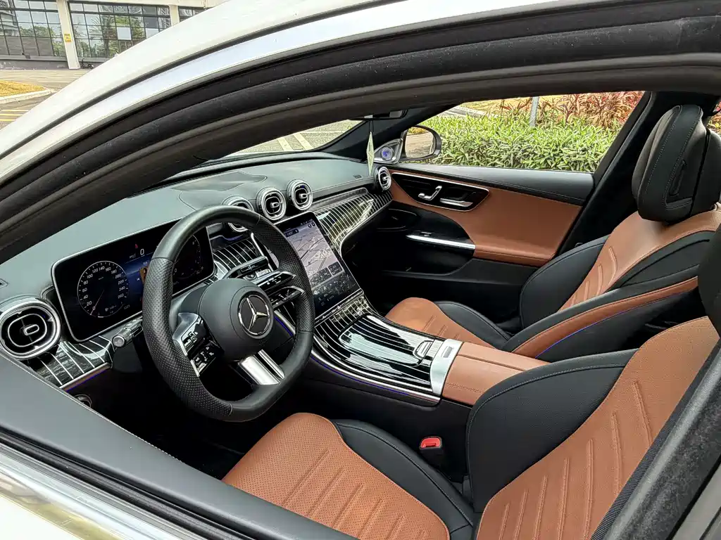 Mercedes-Benz C-Class 2023 — фото 15