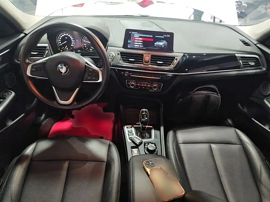BMW 1 Series 2020 — фото 10