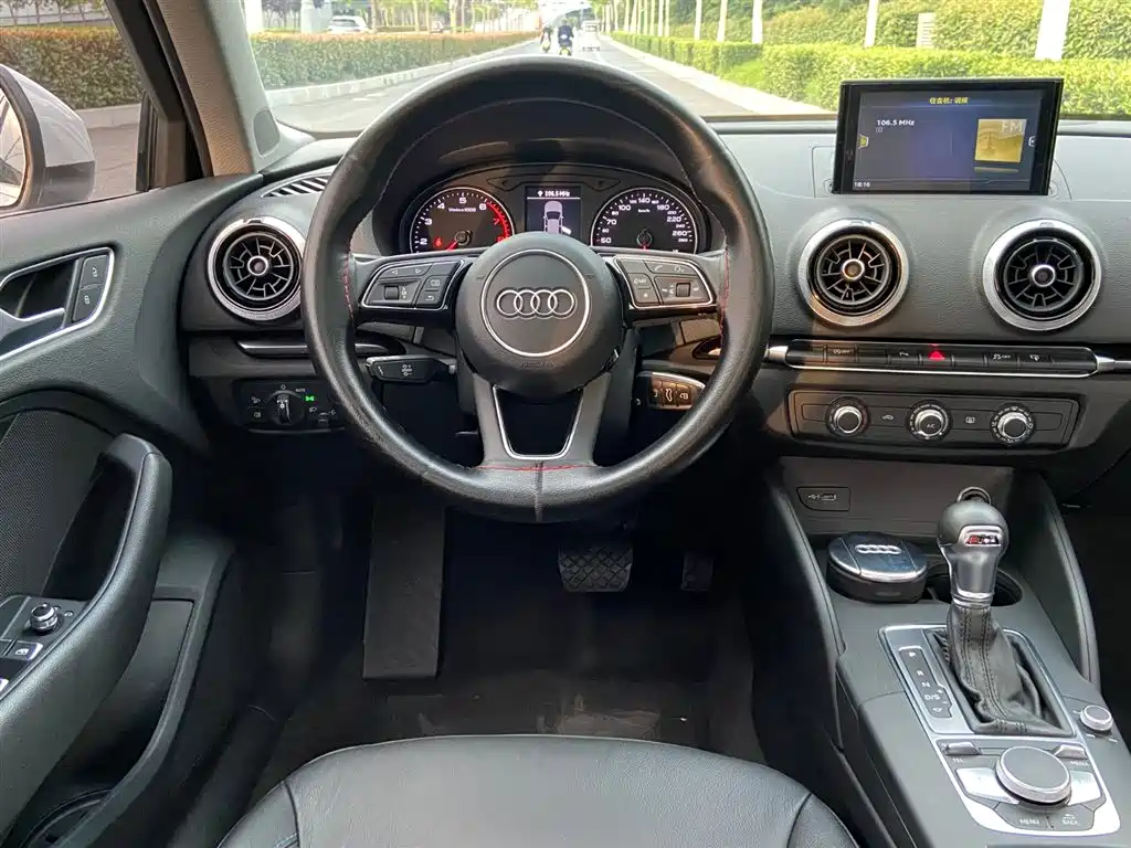 Audi A3 2017 — фото 8