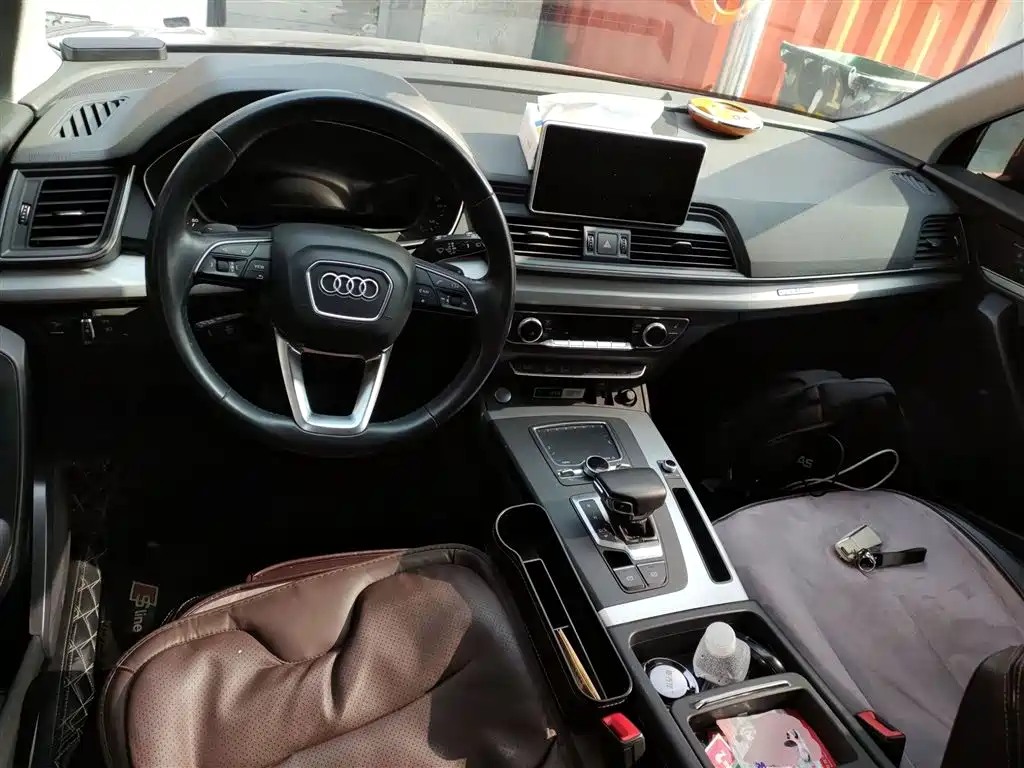 Audi Q5L 2019 — фото 10