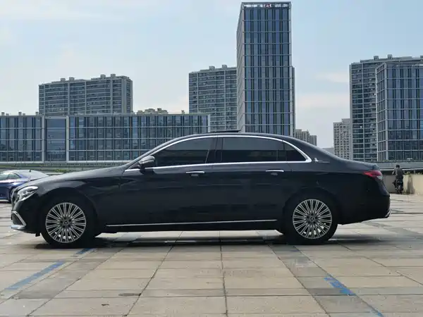 Mercedes-Benz E-Class 2023