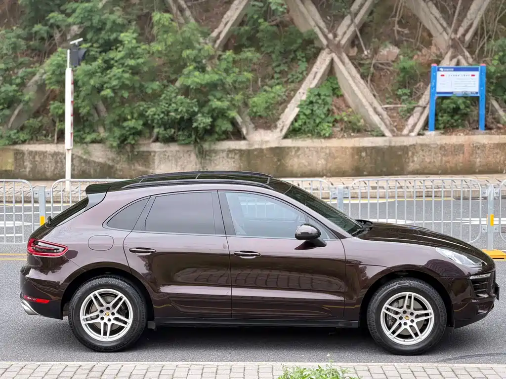 Porsche Macan 2018 — фото 4