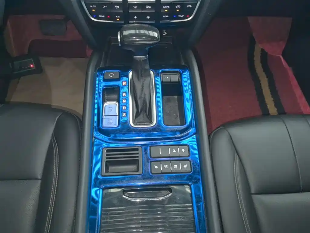 GAC Motor Trumpchi GS8 2019 — фото 10
