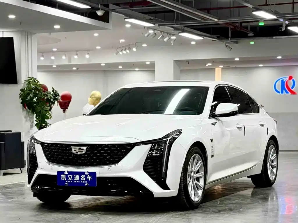 Cadillac CT5 2024 — фото 1