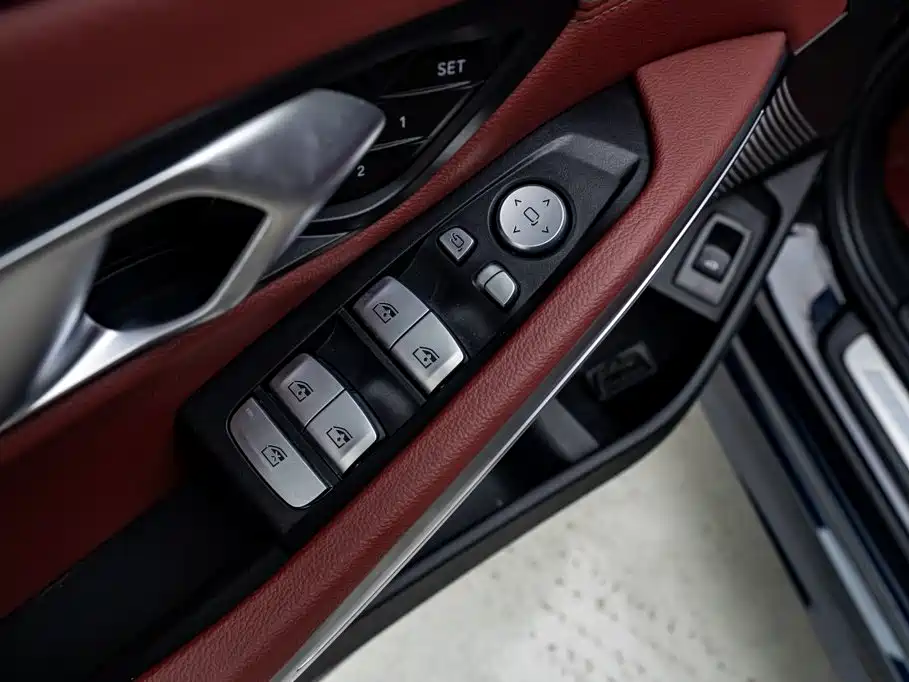 BMW 3 Series 2023 — фото 12