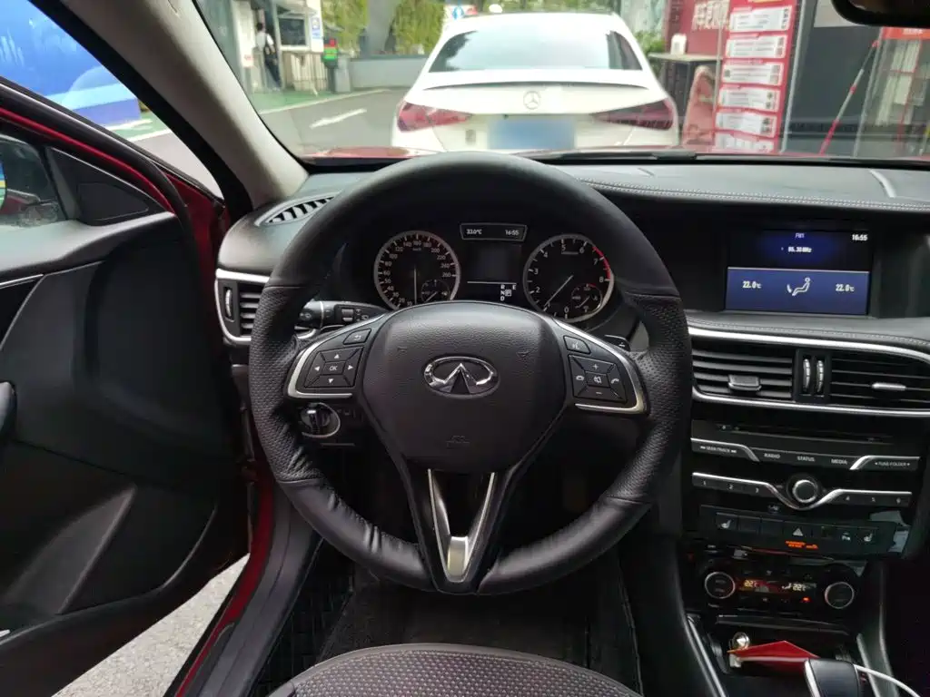 Infiniti QX30 2018