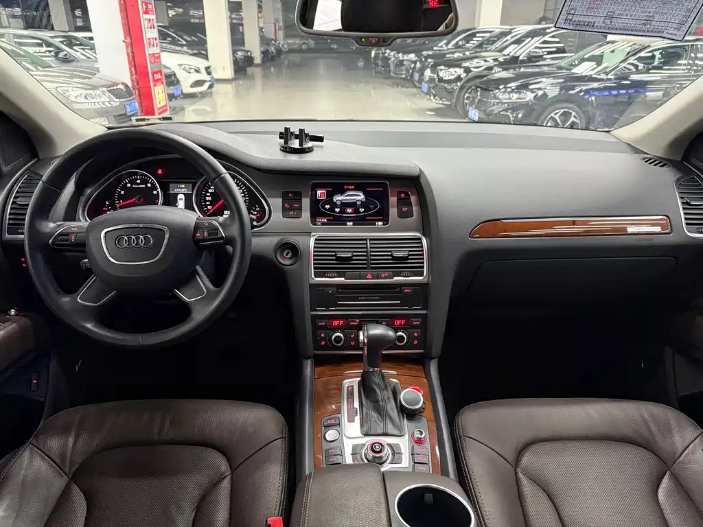 Audi Q7 2015 — фото 9